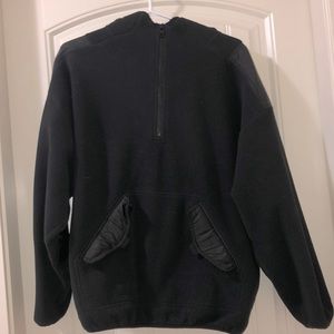 Black fleece half zip aritzia hoodie